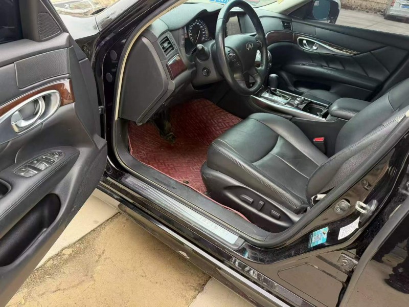 平顶山19年英菲尼迪Q704