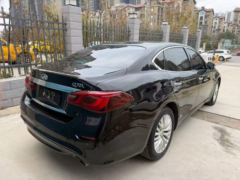平顶山19年英菲尼迪Q709