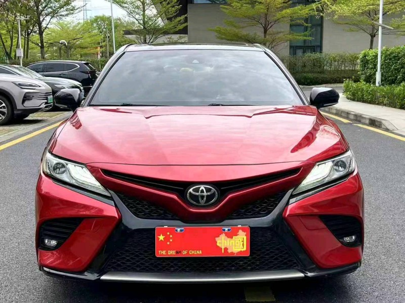 广州19年丰田凯美瑞1