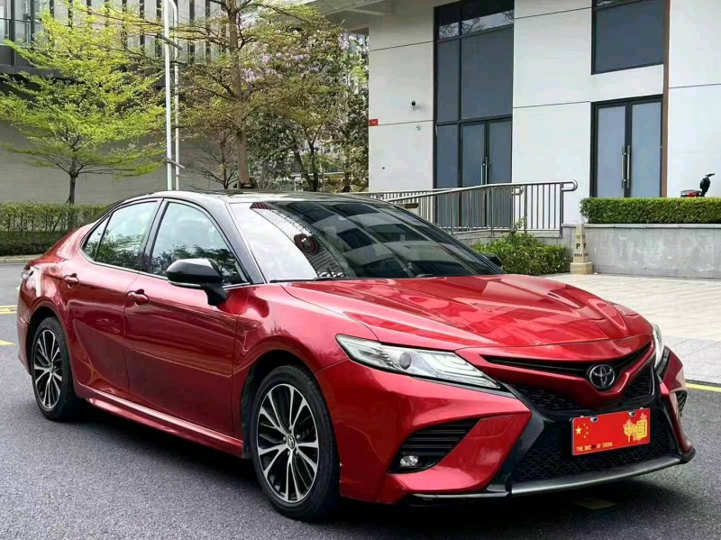 广州19年丰田凯美瑞3