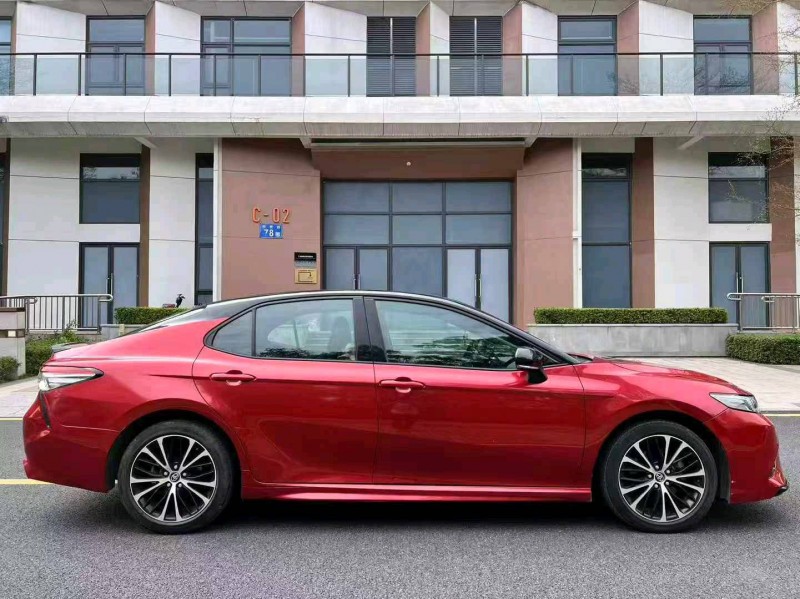 广州19年丰田凯美瑞6