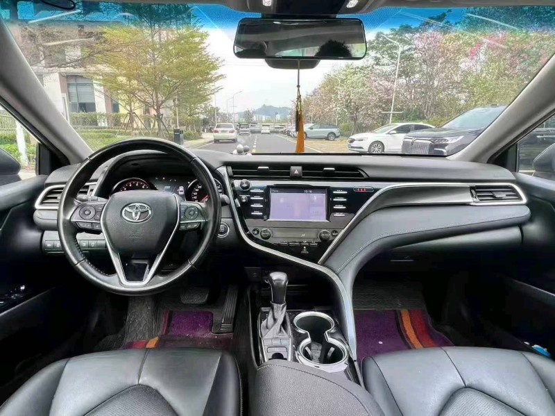 广州19年丰田凯美瑞9