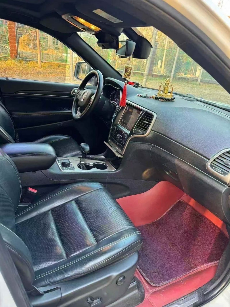 菏泽16年Jeep大切诺基4