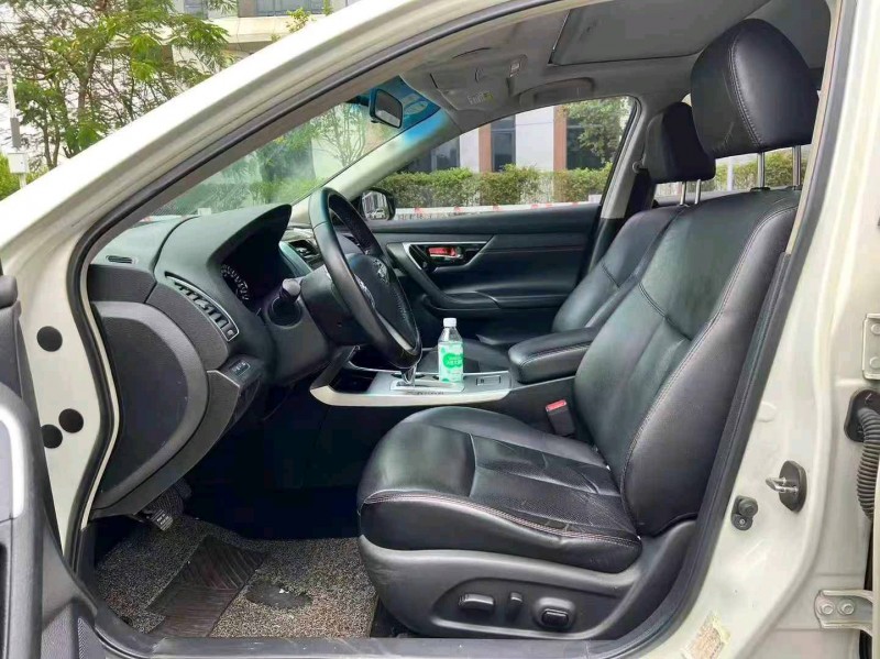 广州18年日产天籁8