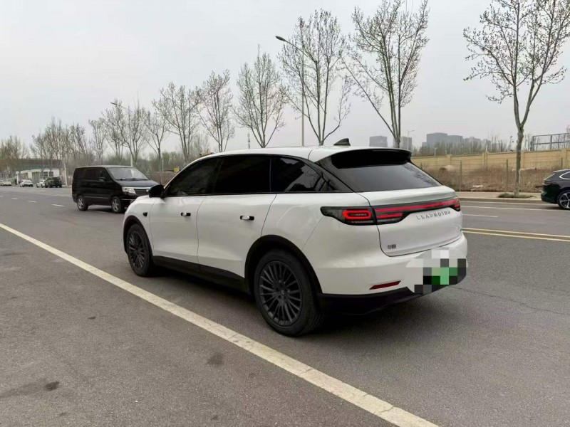 郑州24年零跑汽车C114