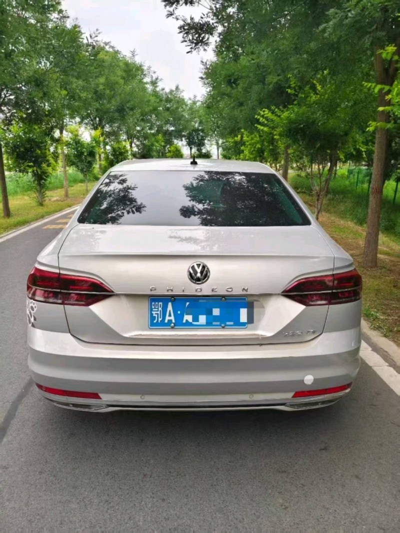 石家庄17年大众辉昂4