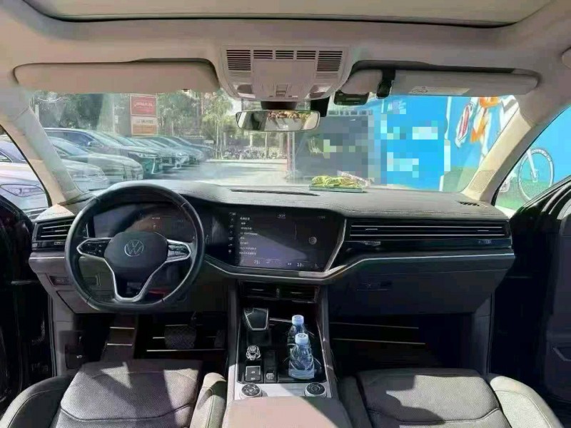 深圳21年大众途锐5