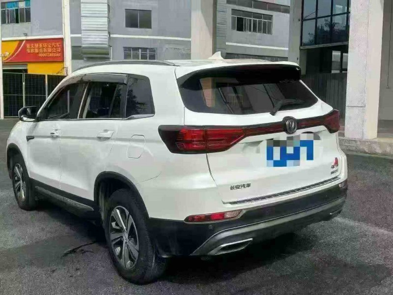 重庆19年长安汽车CS753