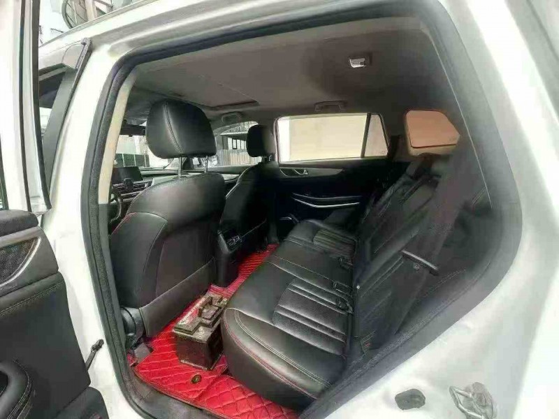 重庆19年长安汽车CS754