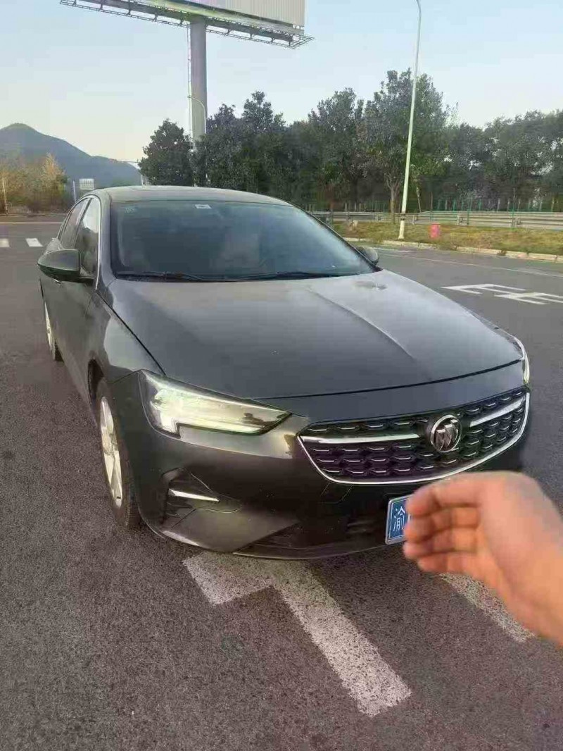 重庆22年别克君威3