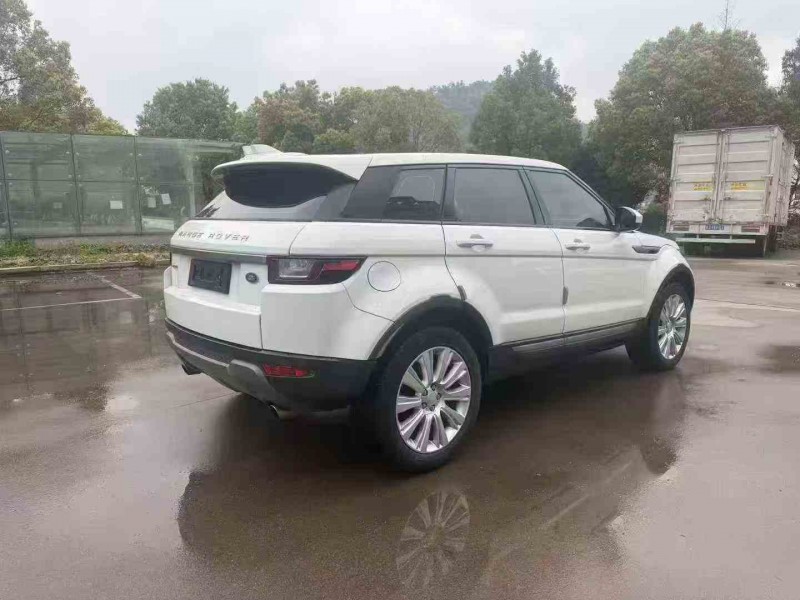 衢州17年路虎极光7