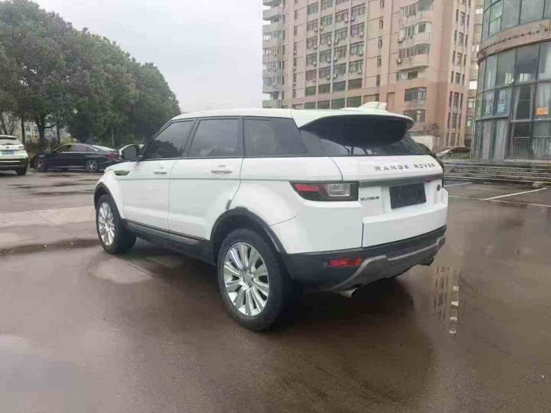 衢州17年路虎极光8