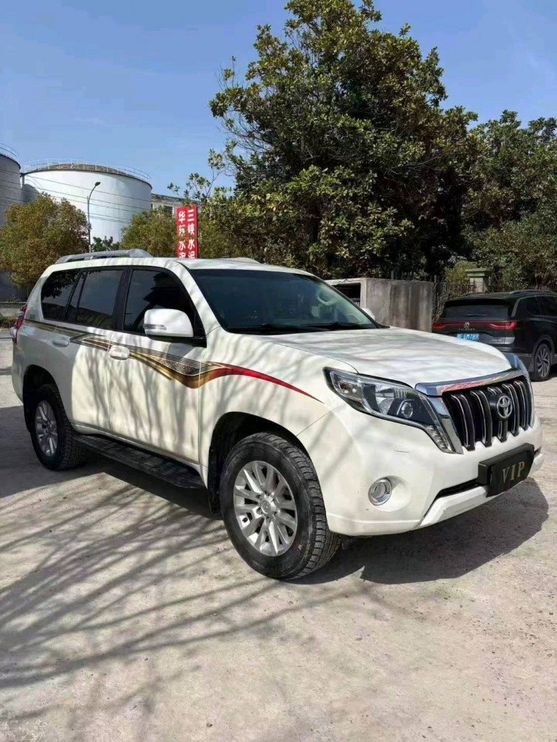 襄阳16年丰田普拉多3