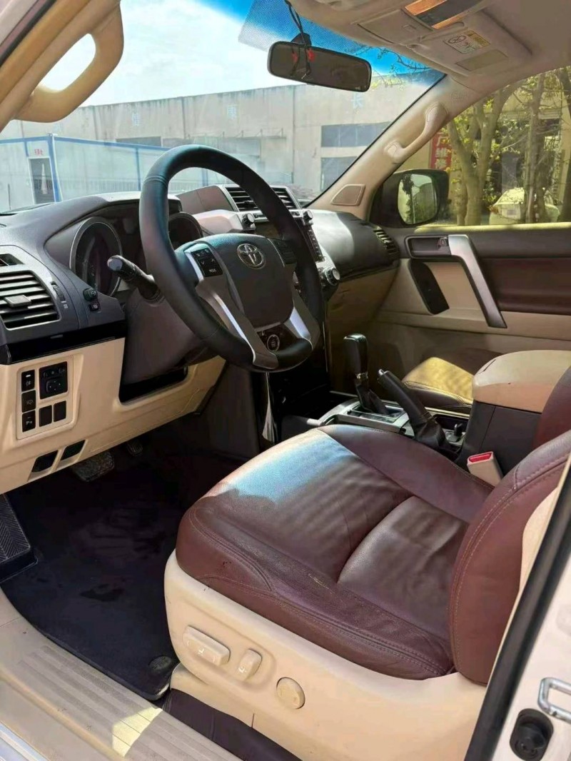 襄阳16年丰田普拉多5
