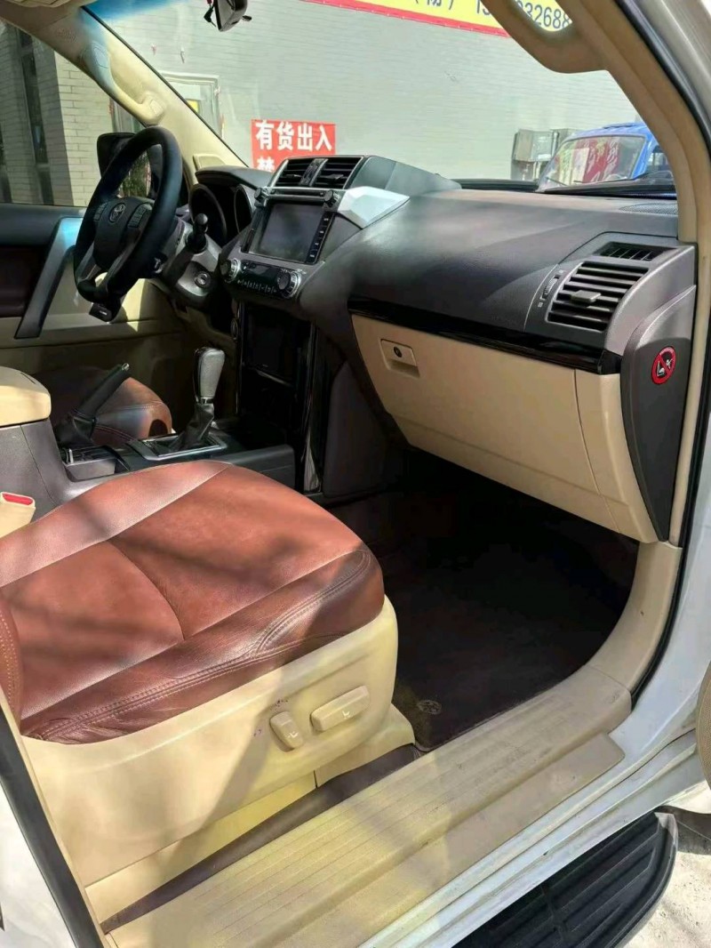 襄阳16年丰田普拉多7