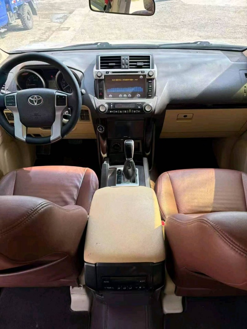 襄阳16年丰田普拉多8