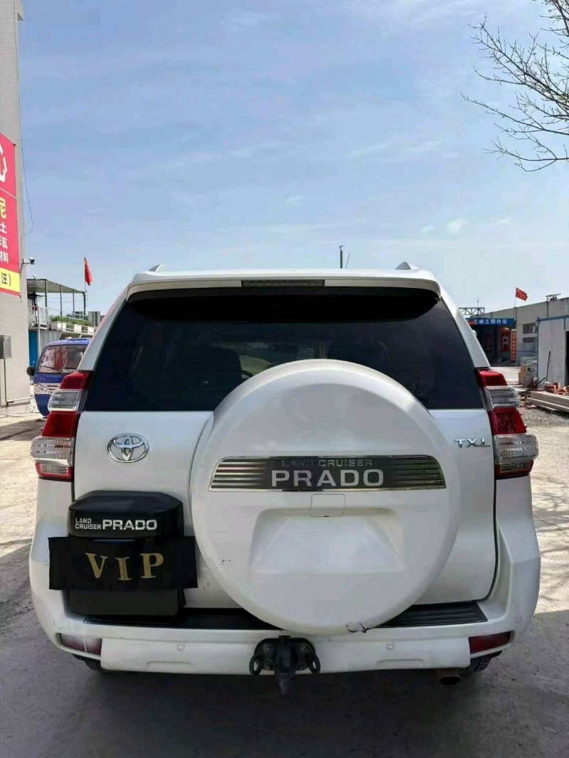 襄阳16年丰田普拉多9