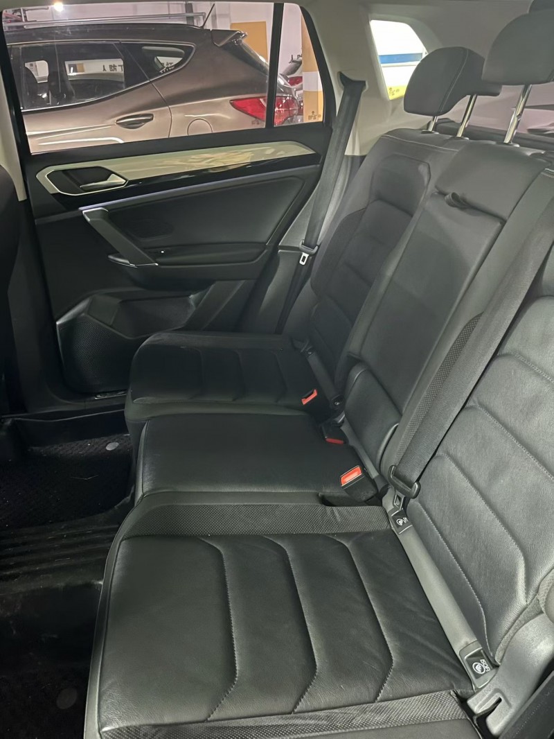 恩施21年大众探岳6