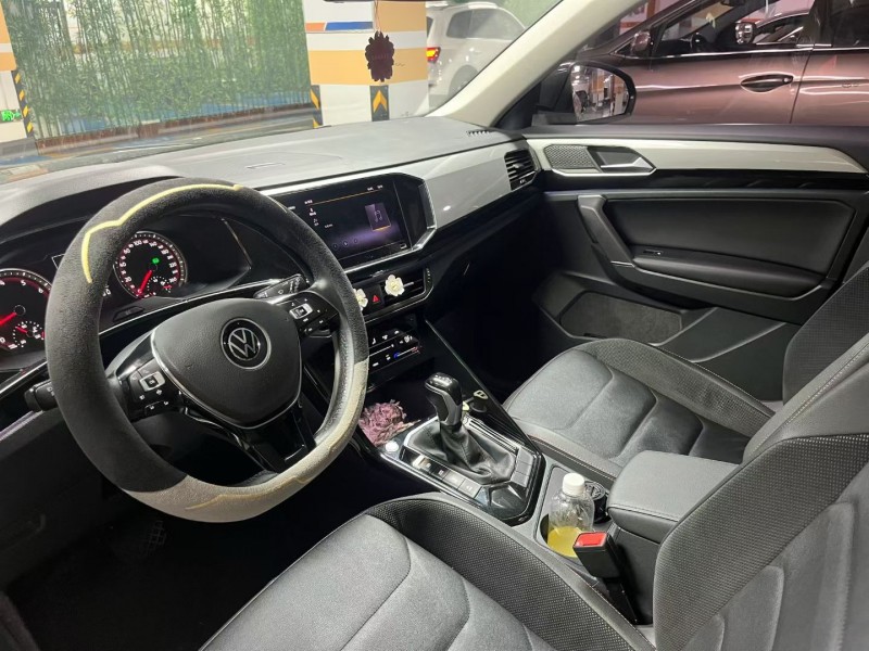 恩施21年大众探岳8