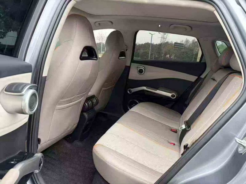 衢州22年比亚迪元4