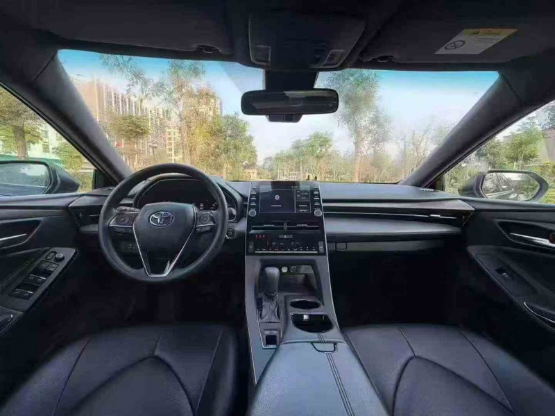 湛江22年丰田亚洲龙4