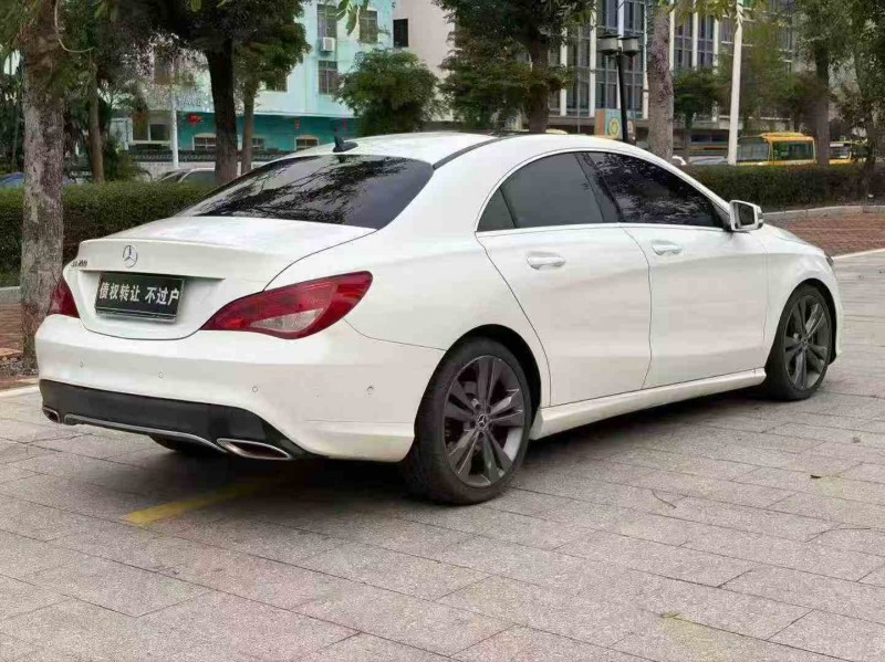 湛江19年奔驰CLA7