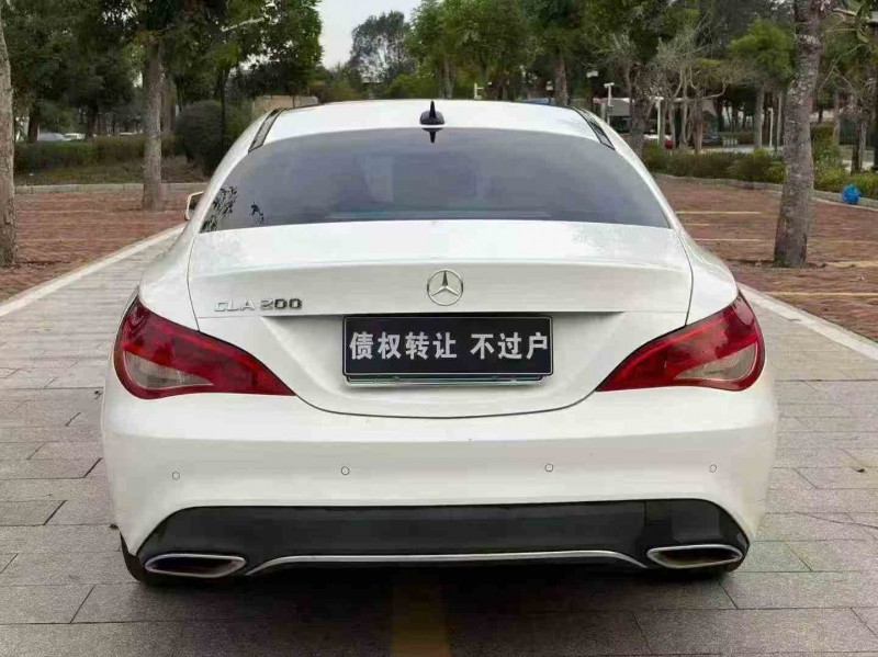 湛江19年奔驰CLA9