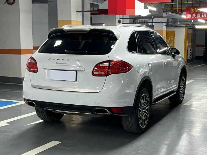 恩施14年保时捷卡宴4