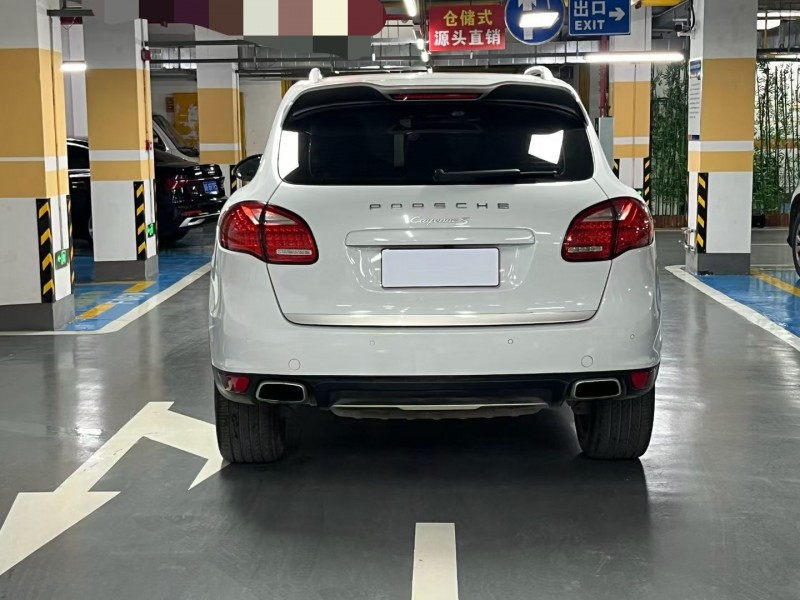 恩施14年保时捷卡宴6