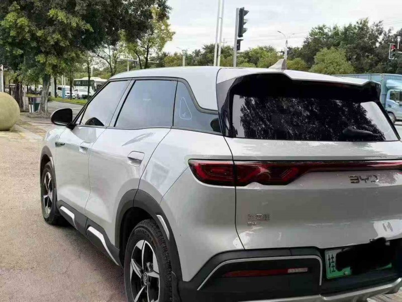 北海24年比亚迪元9