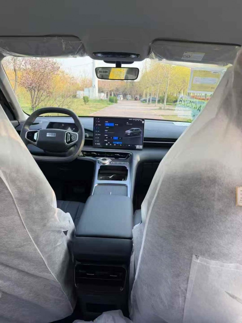 青岛25年吉利银河5