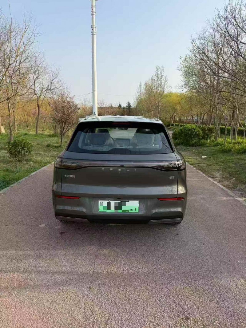 青岛25年吉利银河9