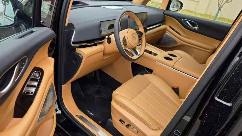 承德26年岚图汽车梦想家5