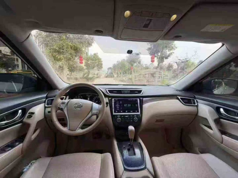 佛山17年日产奇骏4