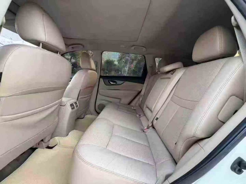 佛山17年日产奇骏5