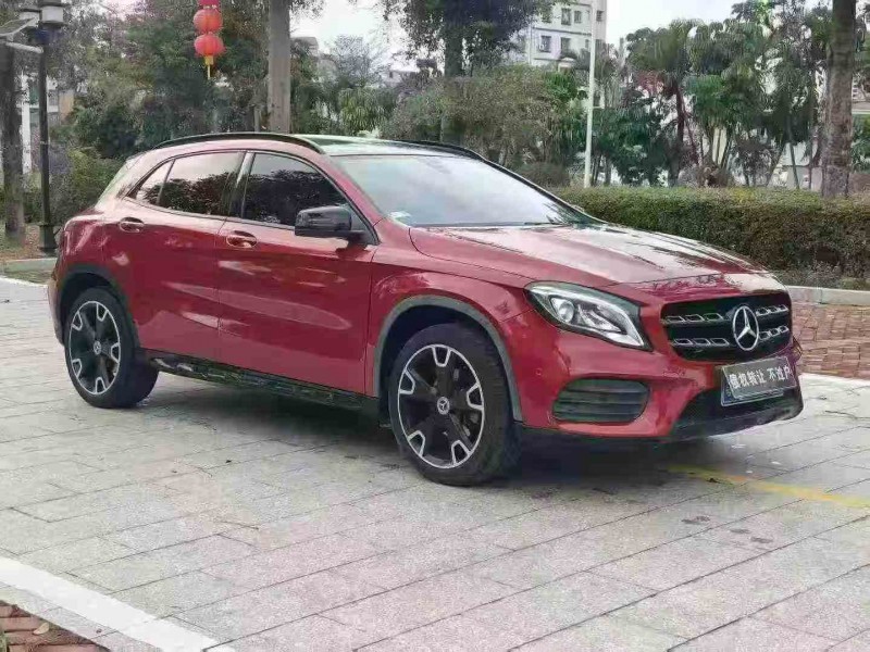 汕头19年奔驰GLA2