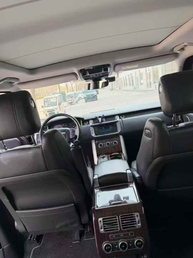 济宁17年路虎揽胜行政5