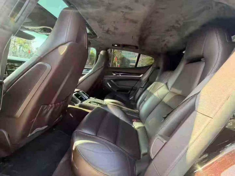 汕头15年保时捷帕拉梅拉6