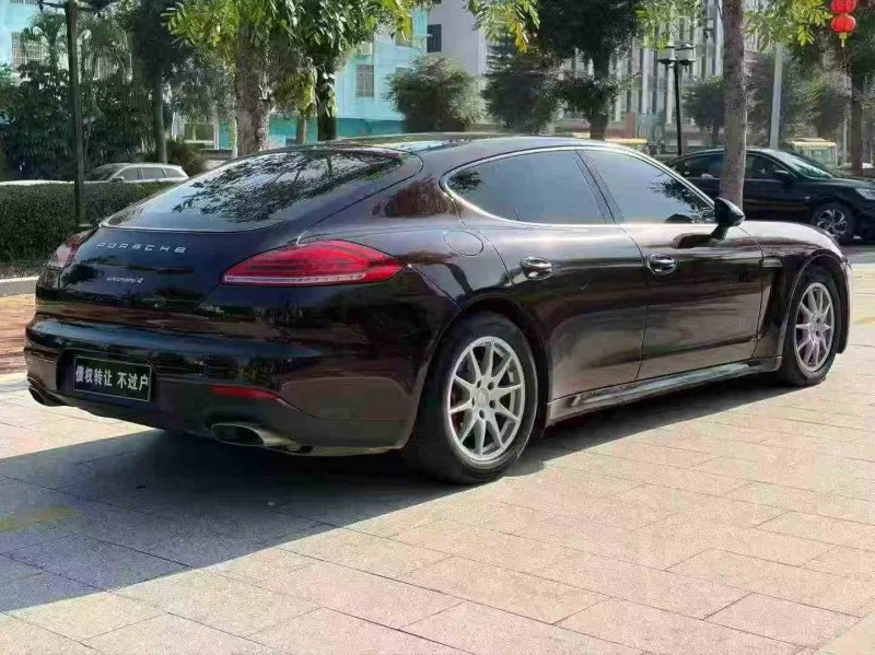 汕头15年保时捷帕拉梅拉7
