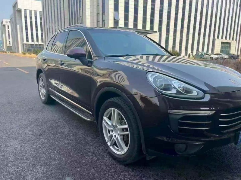 济宁15年保时捷卡宴2