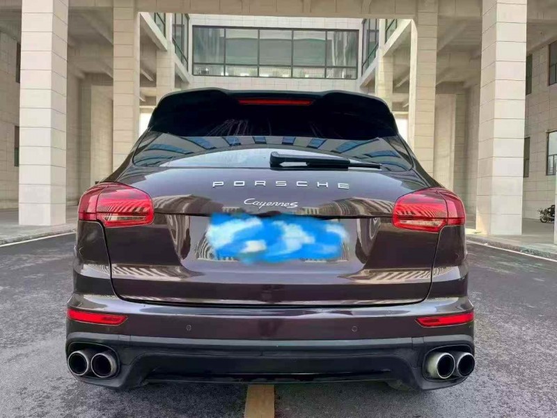 济宁15年保时捷卡宴9