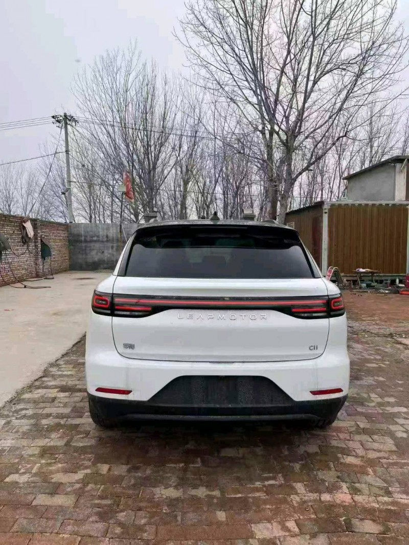 新乡24年零跑汽车C118