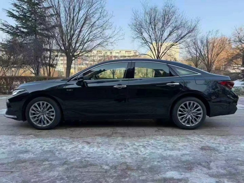 邢台25年丰田亚洲龙8