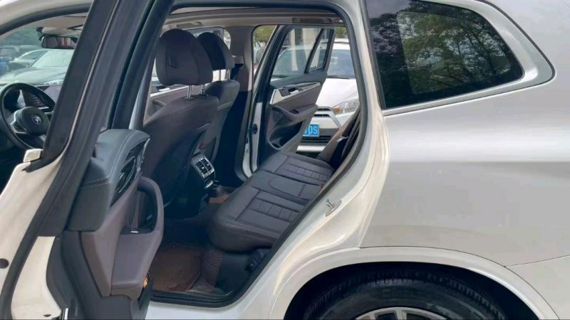 常州21年宝马X33