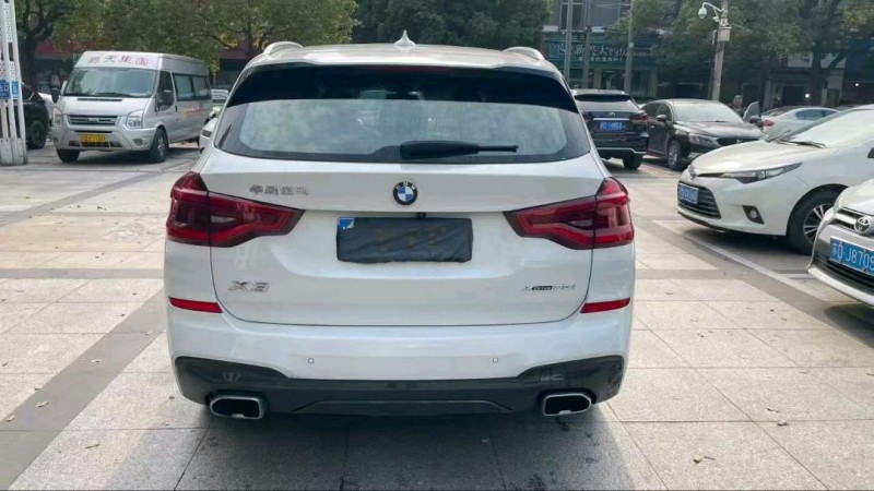 常州21年宝马X37