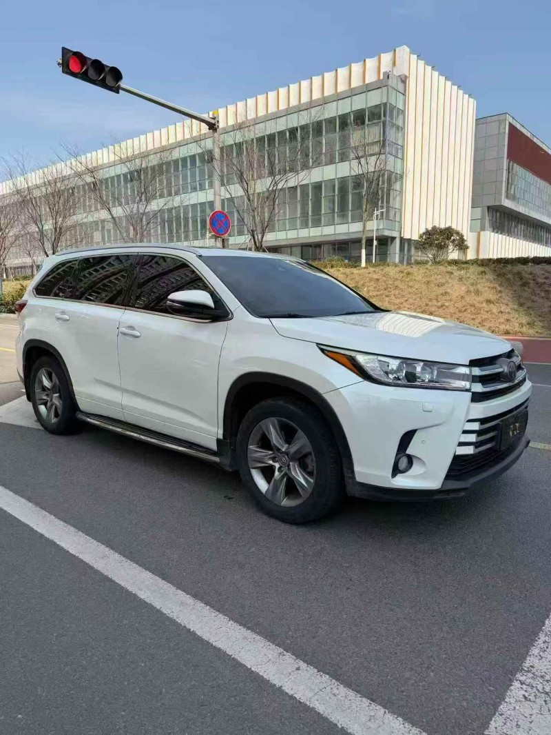 烟台18年丰田汉兰达2