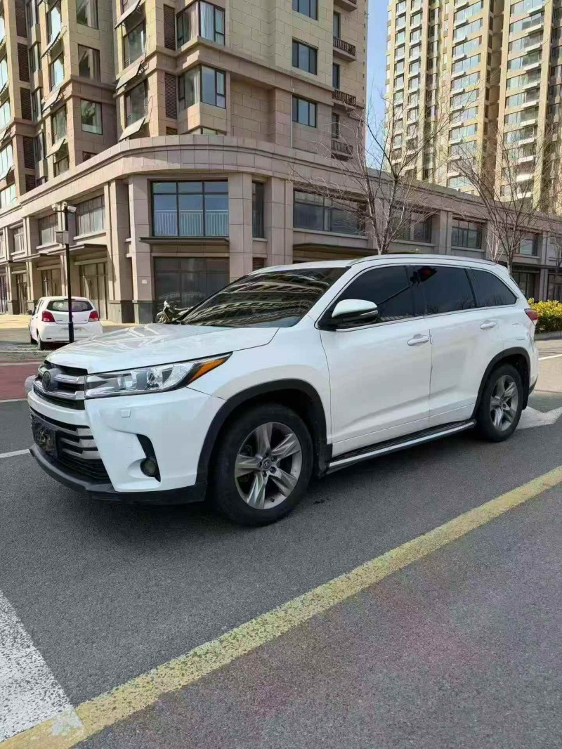 烟台18年丰田汉兰达3