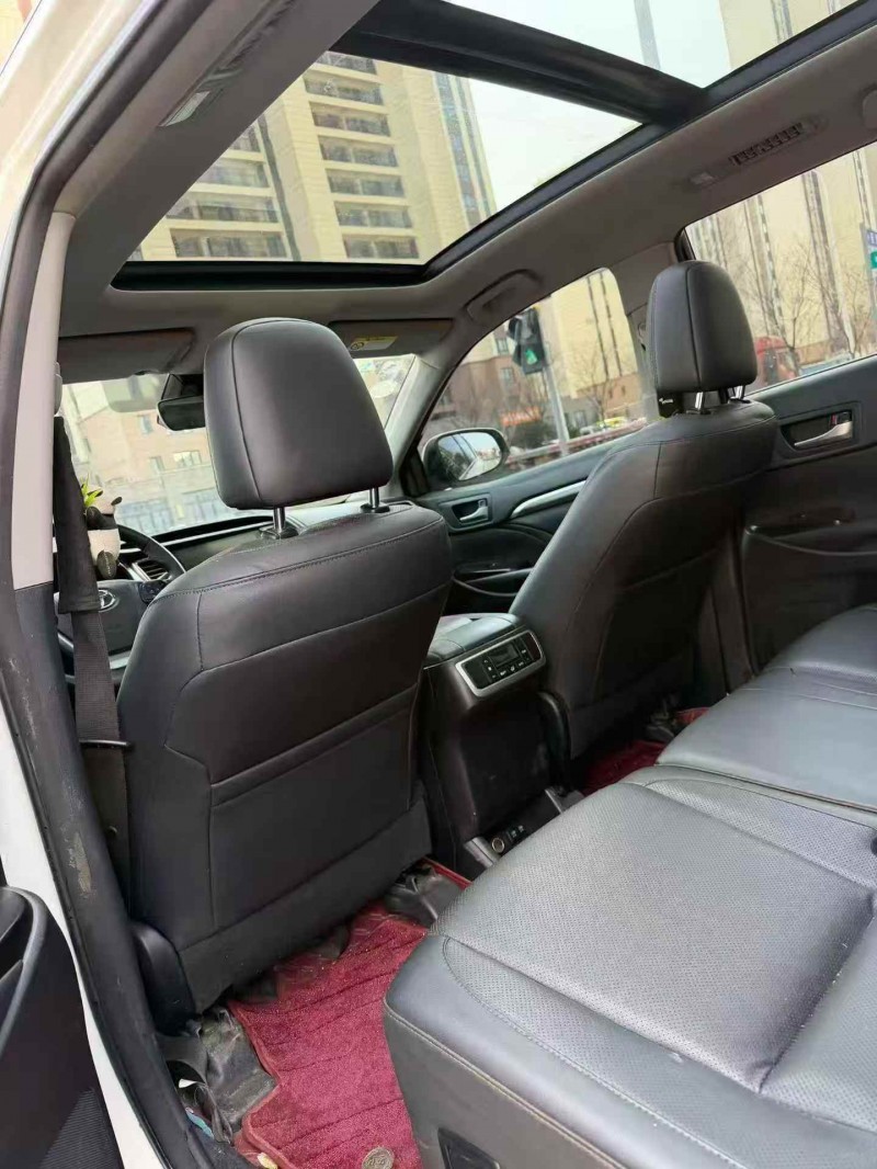 烟台18年丰田汉兰达5