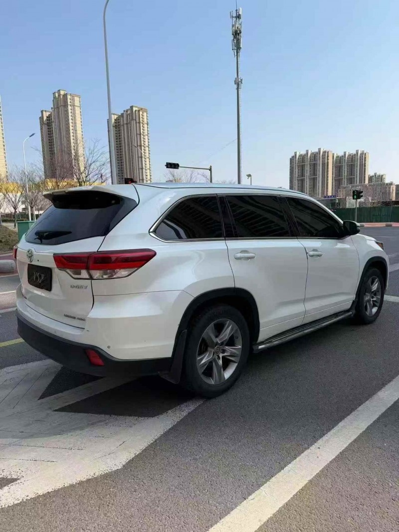 烟台18年丰田汉兰达7