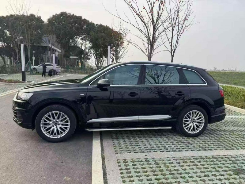 东营18年奥迪Q78